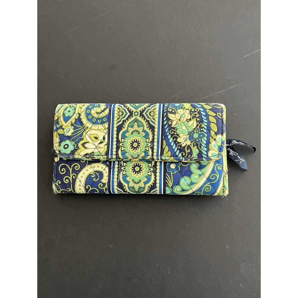 Vera Bradley Quilted Gallery Wallet Clutch Rhythm & Blues Trifold ID Card